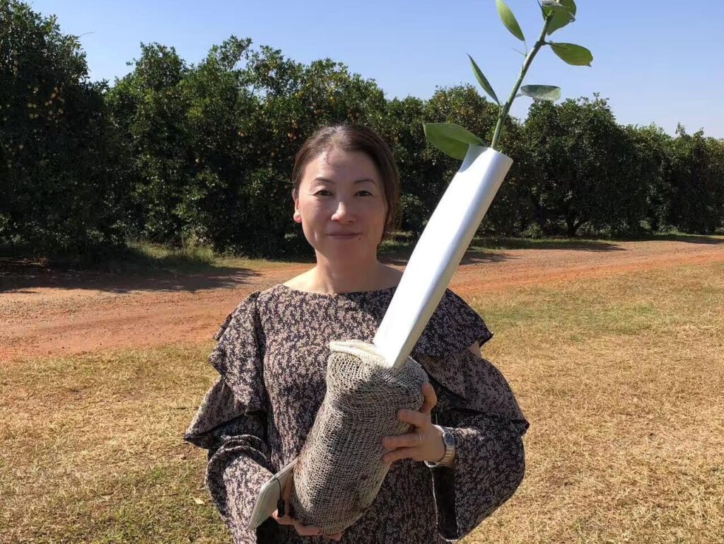 出張内容によってチャット手配とセルフ予約を使い分け、効率的な手配を実現
